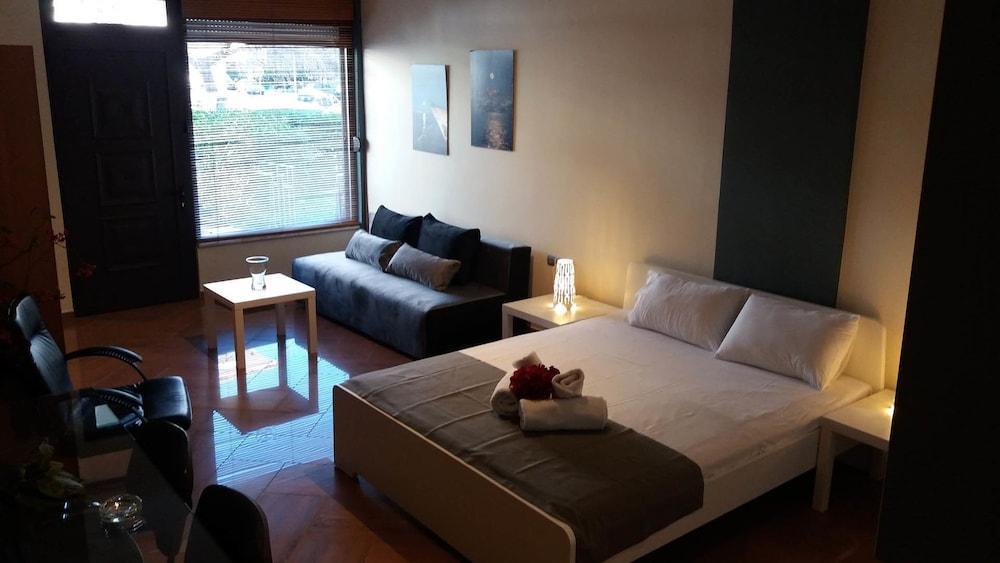 Our House Luxury Studio Kavala Bagian luar foto